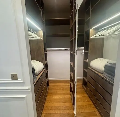 Le Splendide Au Centre De Versailles